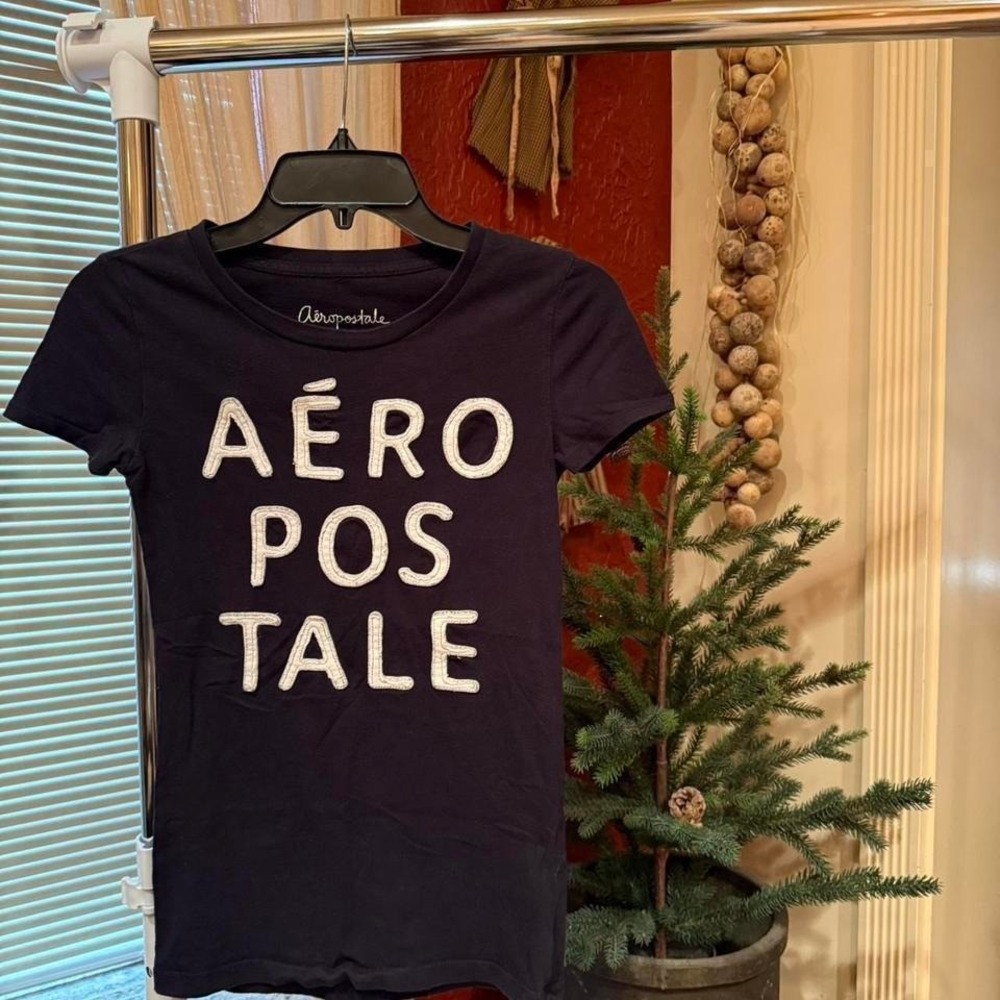 Aeropostale Tee W/ AEROPOSTALE Logo.